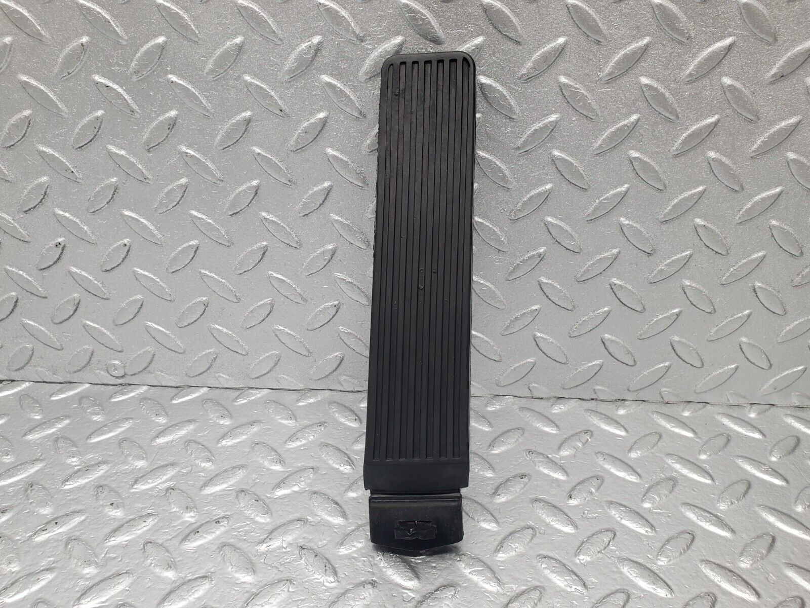 46362 Mercedes-Benz C123 280CE Coupe Accelerator Pedal With Rubber 1233010082