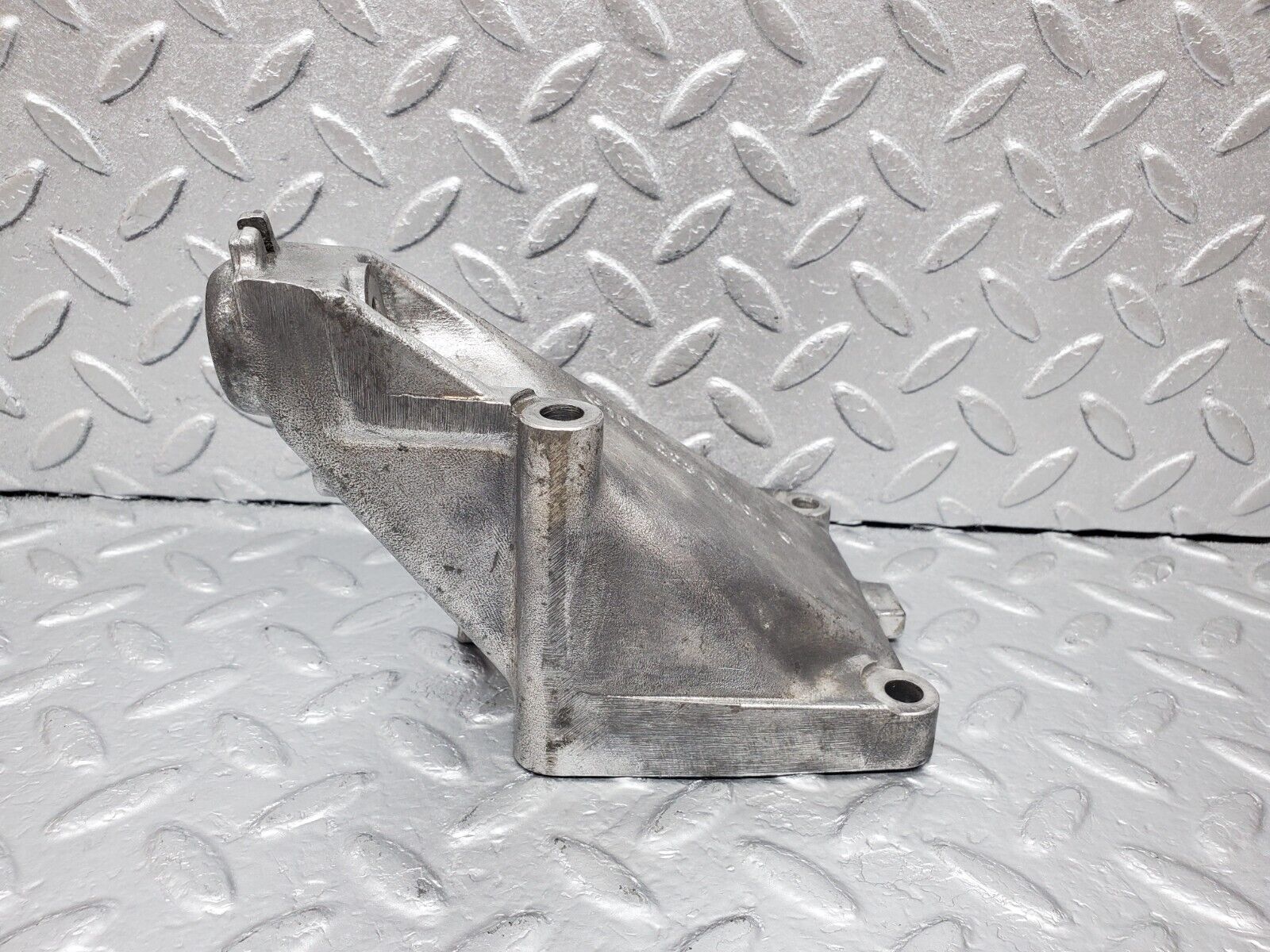 45090 Mercedes-Benz R129 300SL Coupe Engine Mount Bracket Left Side 1042230404