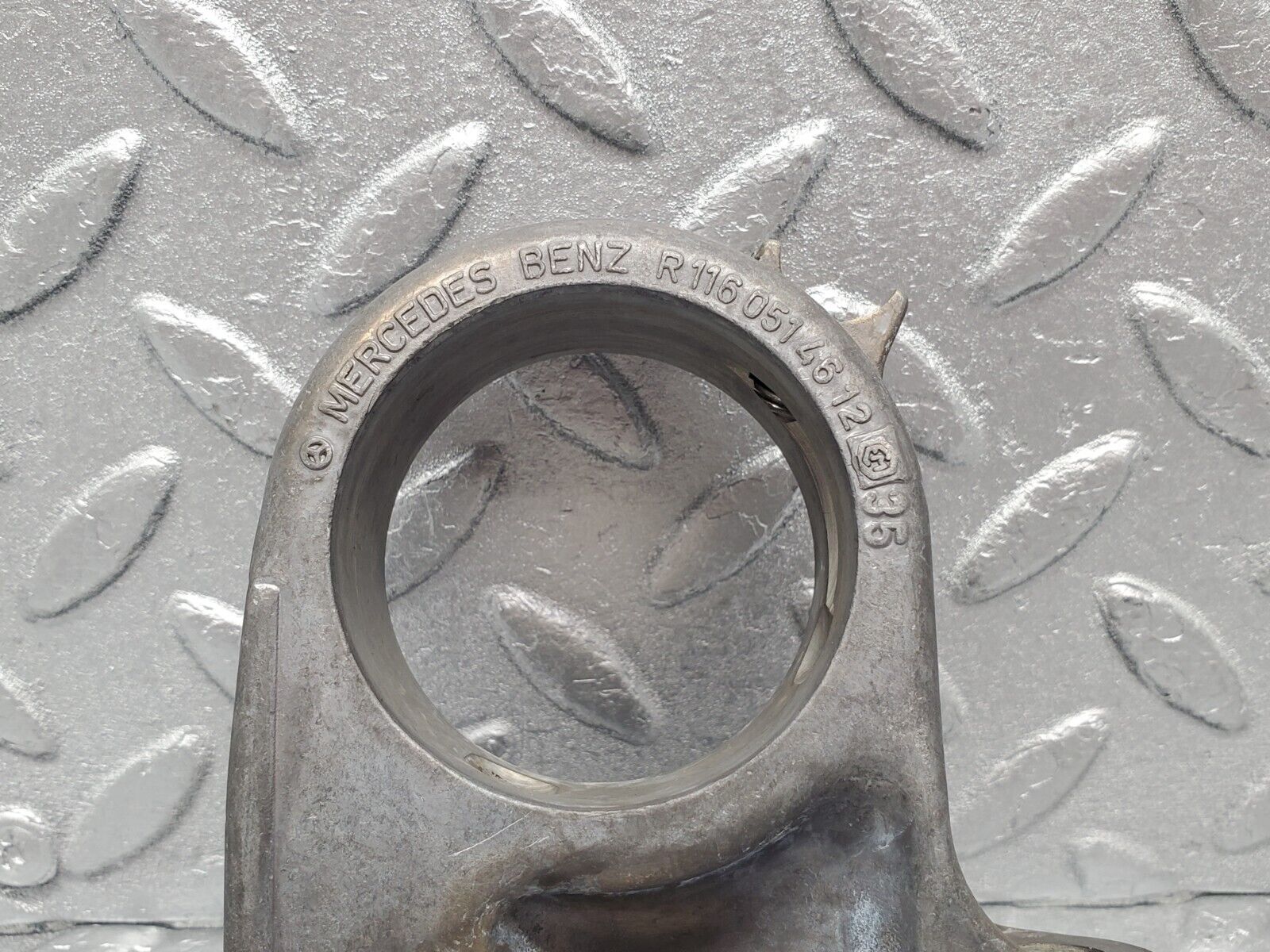 46268 Mercedes-Benz W126 420SE Camshaft Tower Bearing 1160514612