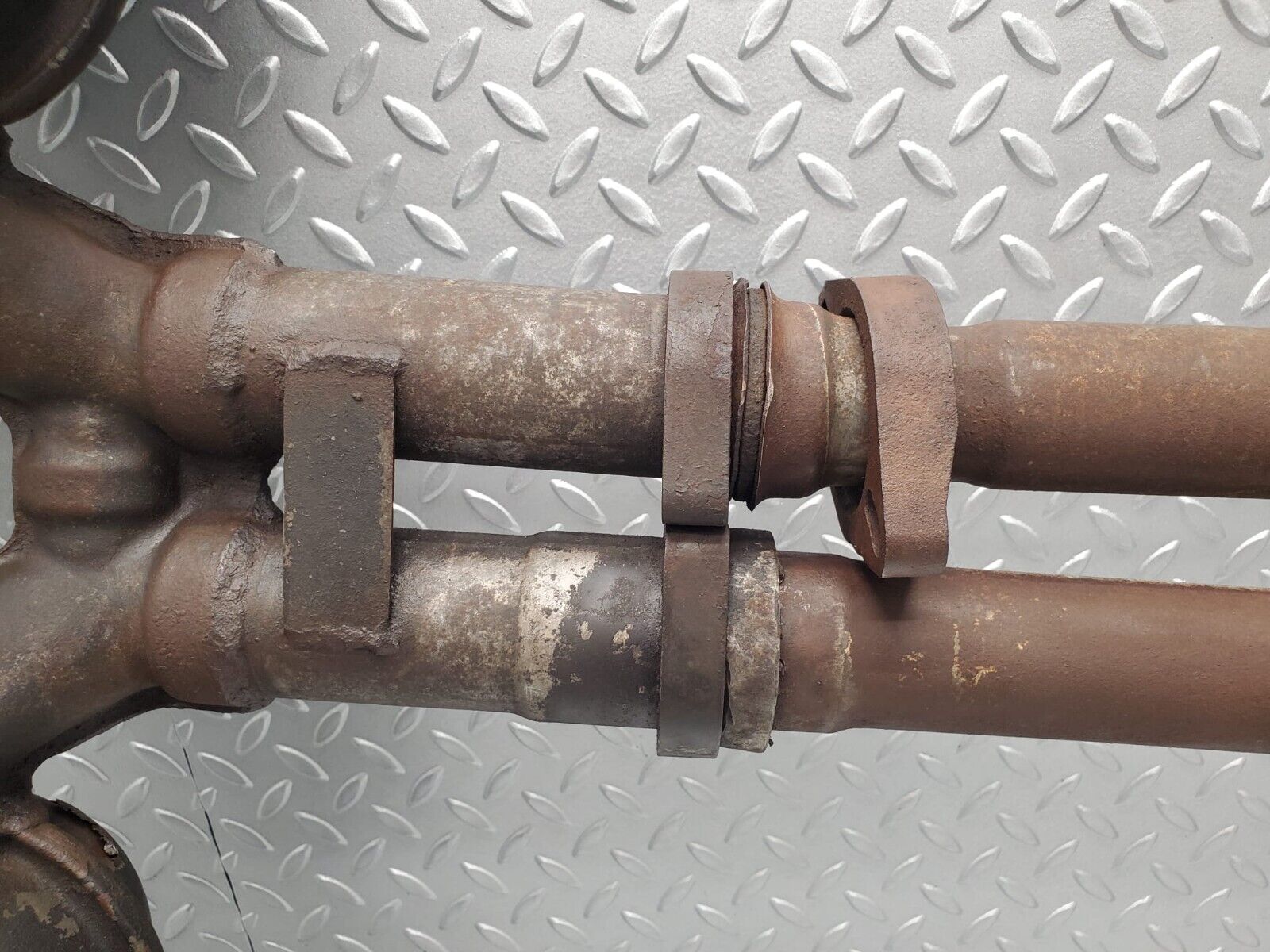 46102 Mercedes-Benz W126 420SE Exhaust Middle Silencer 1264913801