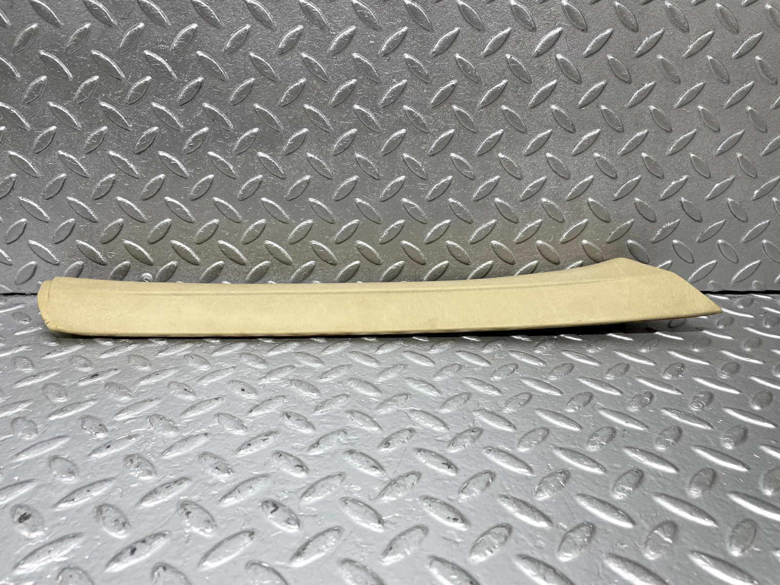 44255 Mercedes-Benz W123 280E A Pillar Cover Panel Right Side Beige
