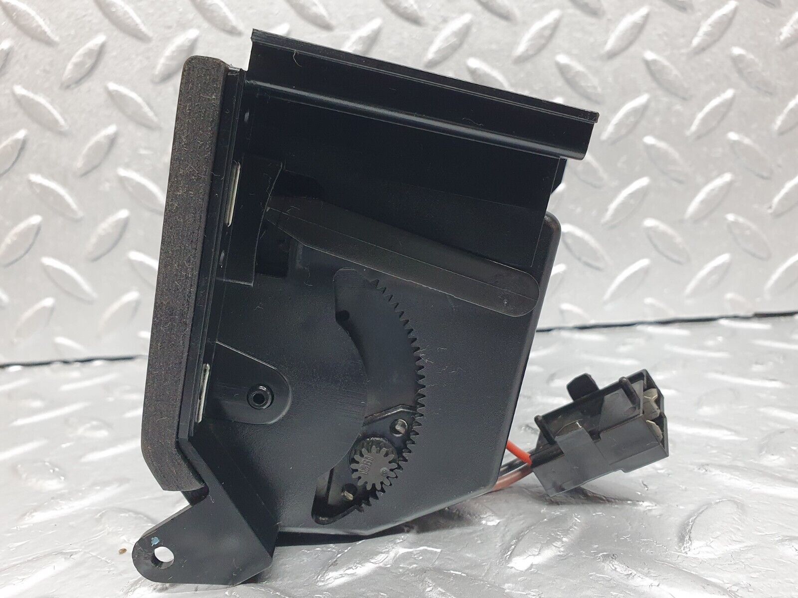 41910 Mercedes-Benz W202 C200 Centre Console Ashtray Wood Finish 2028100028