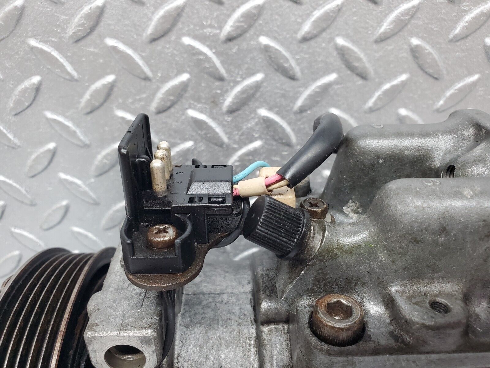 45185 Mercedes-Benz R129 300SL Coupe Air Conditioning Compressor Denso 1161310201 1161300306