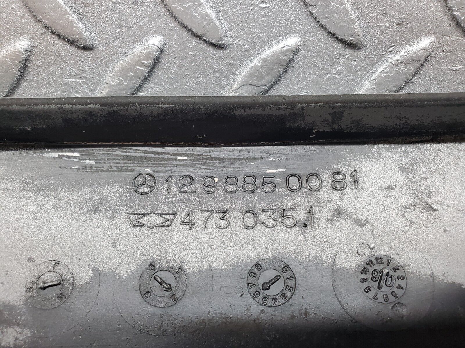 45102 Mercedes-Benz R129 300SL Coupe Front Number Plate Holder 1298850081