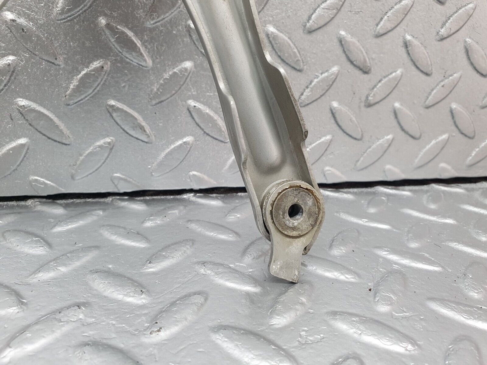 42854 Mercedes-Benz W201 190 2.0L Bonnet Hinge Left Side