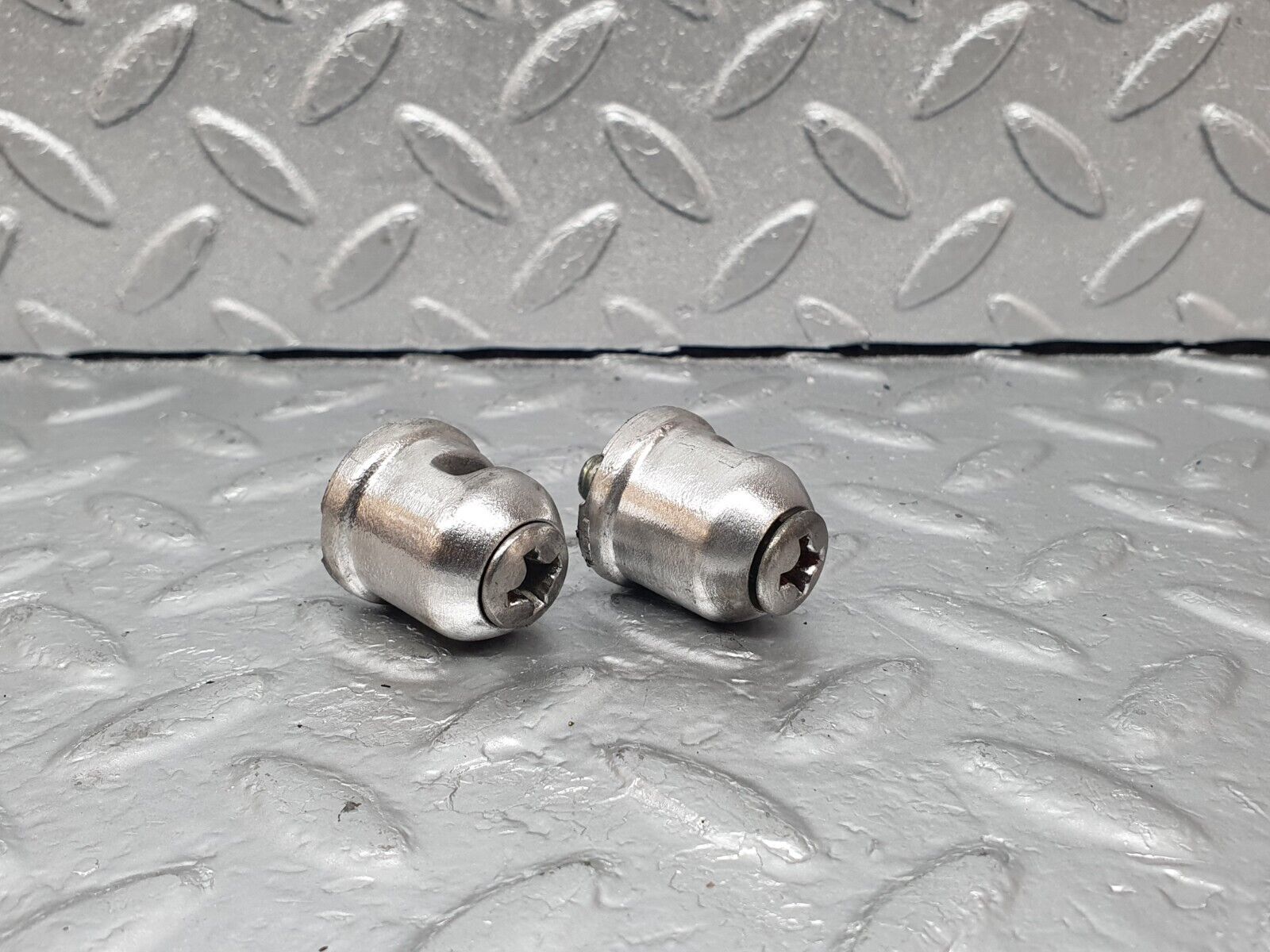 43574 Mercedes-Benz C126 380SEC Coupe Rear Seat Holder 2x