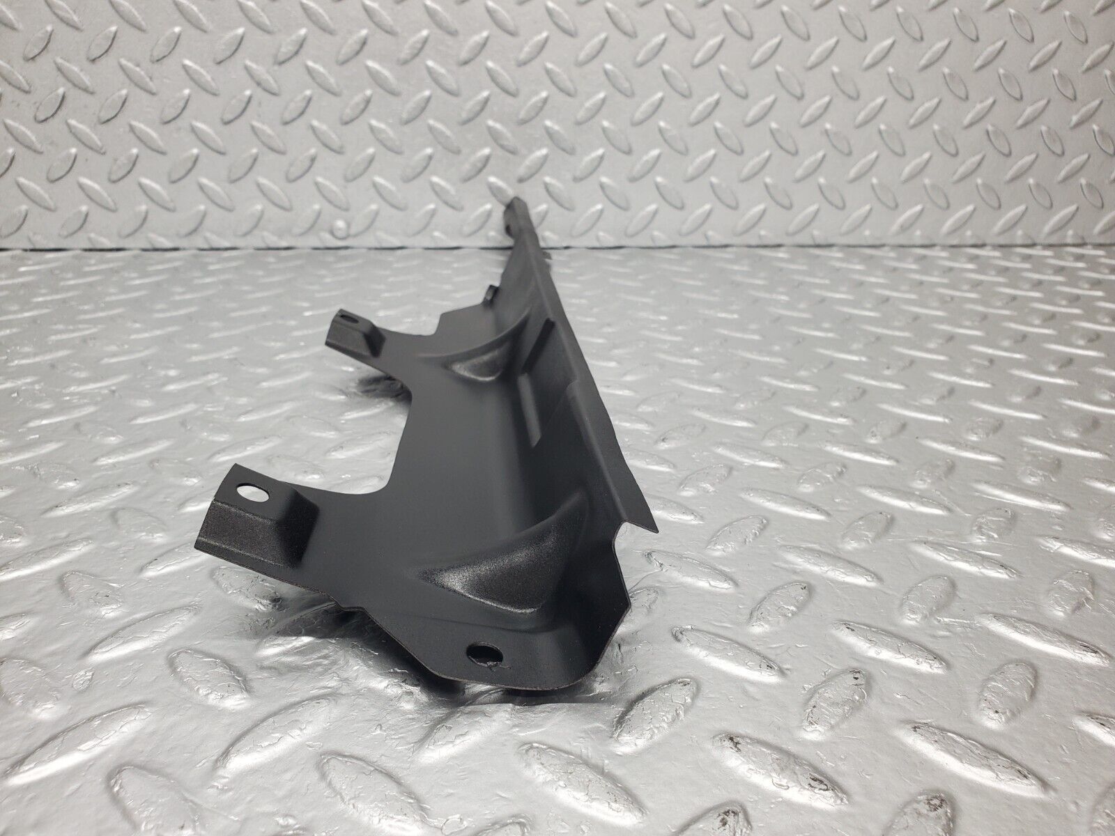 46569 Mercedes-Benz C123 280CE Coupe Rear Left Window Channel Support Bracket