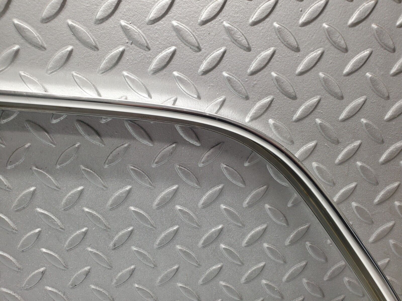 46504 Mercedes-Benz C123 280CE Coupe Chrome Roof Trim Cladding Left Side