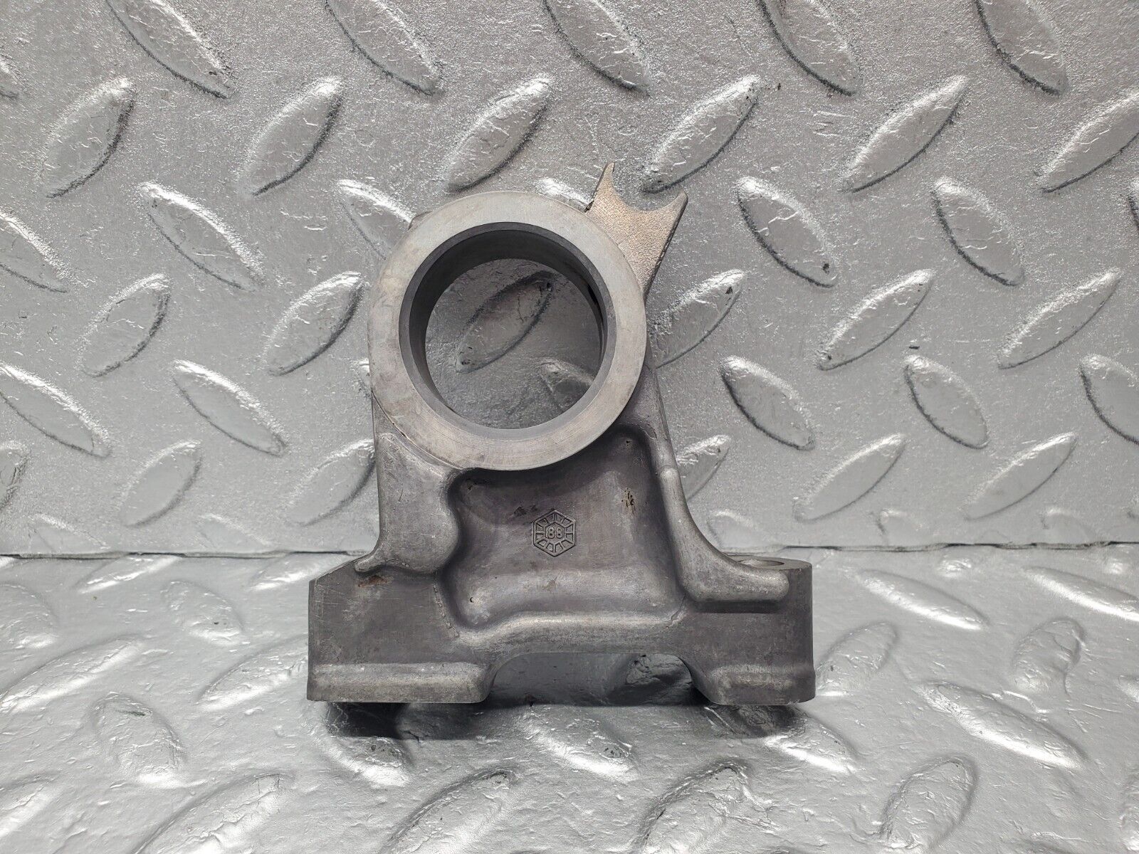 46259 Mercedes-Benz W126 420SE Camshaft Tower Bearing 1160513610