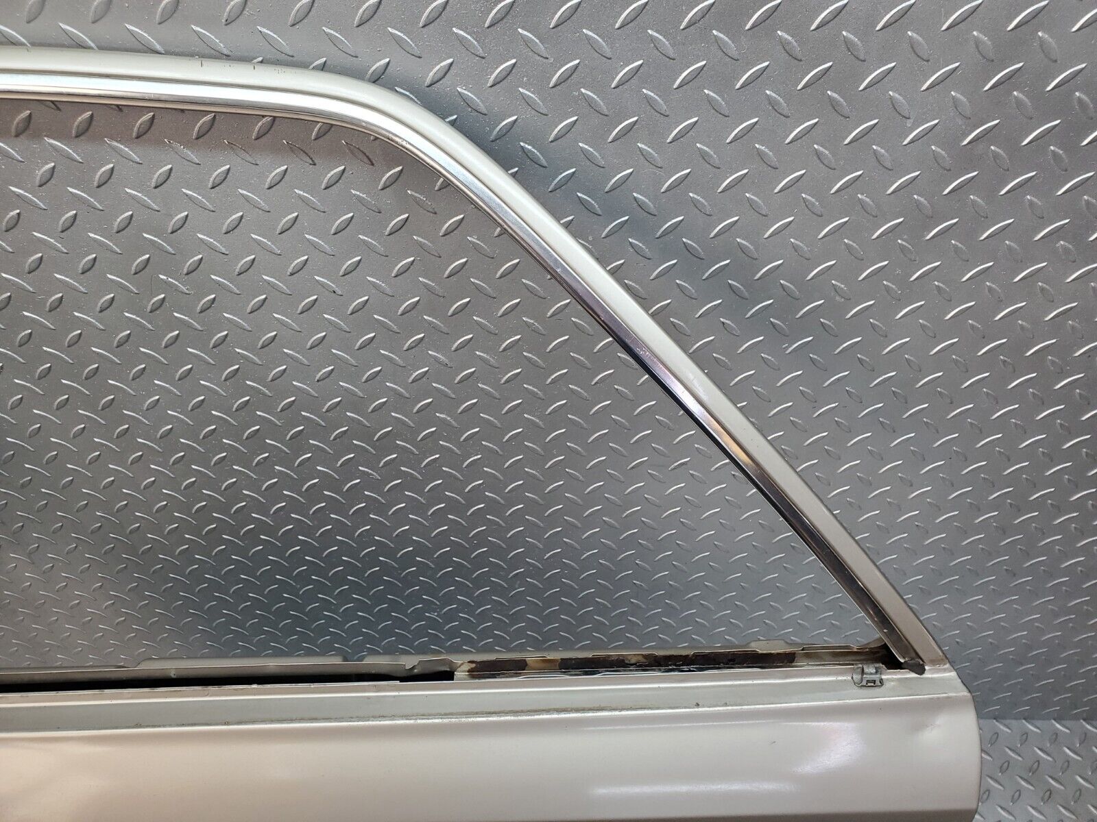 45993 Mercedes-Benz W126 420SE Rear Left Door