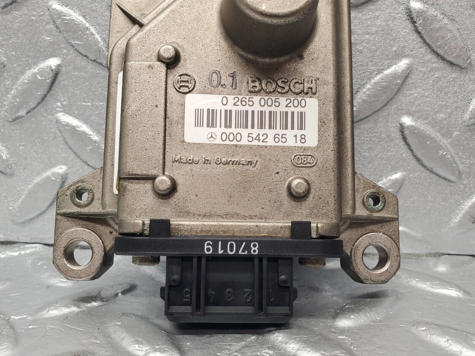 46785 Mercedes-Benz R129 320SL Coupe ESP Turn Rate Sensor 0005426518 0265005200