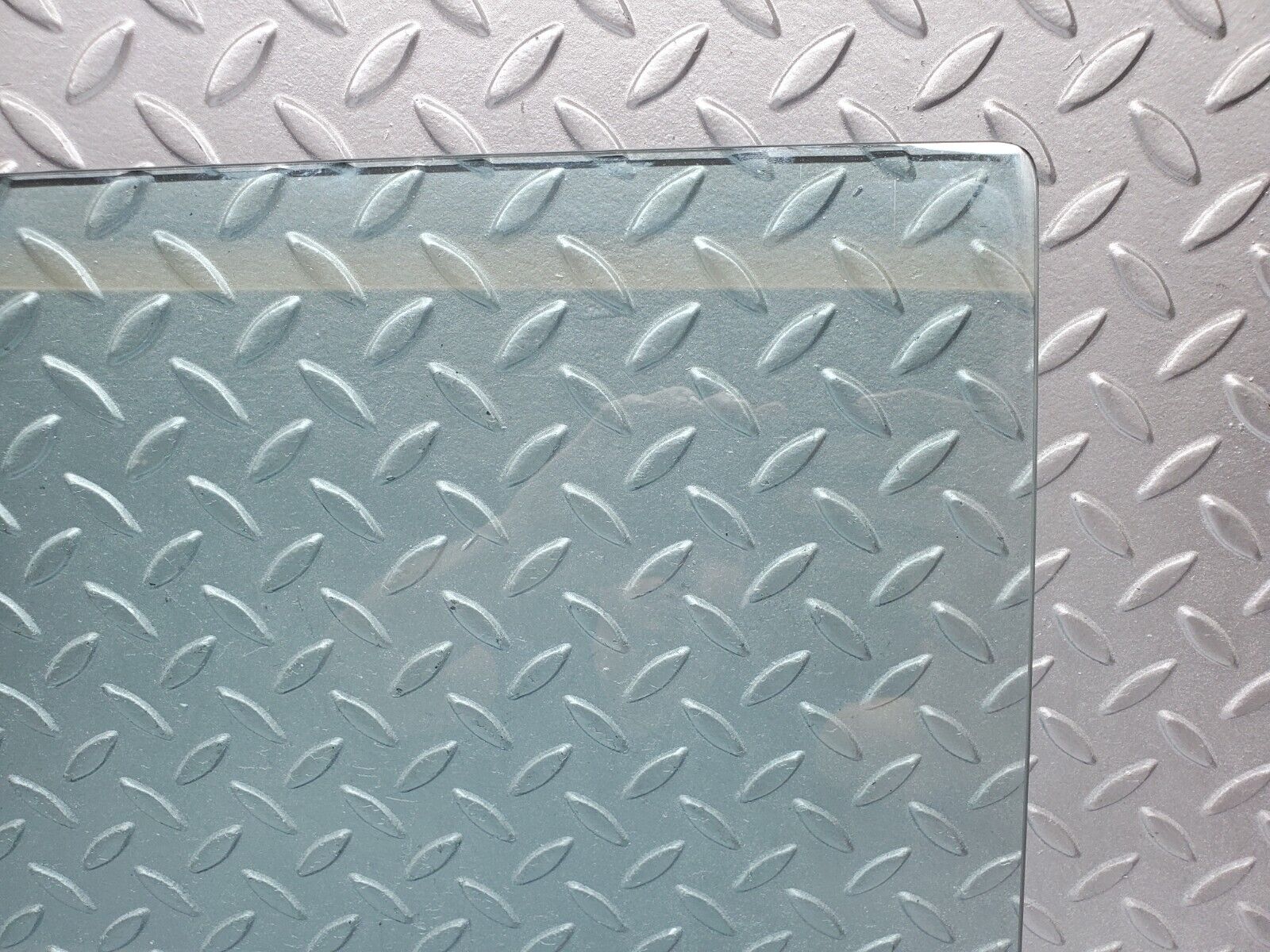 45798 Mercedes-Benz W126 420SE Rear Right Door Window Glass