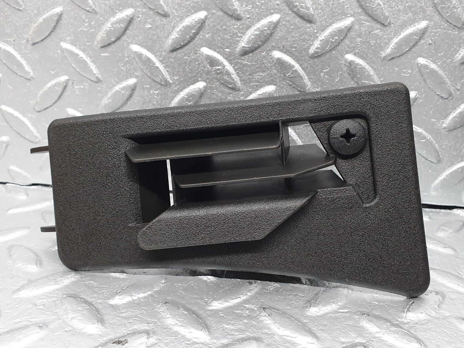 41877 Mercedes-Benz W202 C200 Under Dash Air Vent Pair 2108300366 2108300466