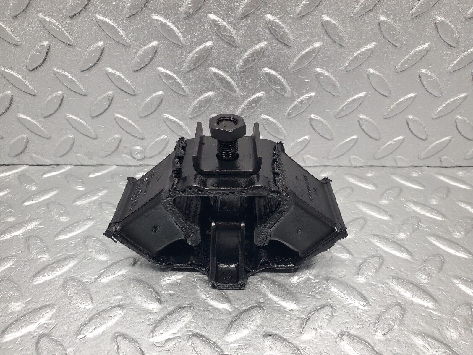 46299 Mercedes-Benz W124 280E Gearbox Rubber Mounting Bracket 1242400618