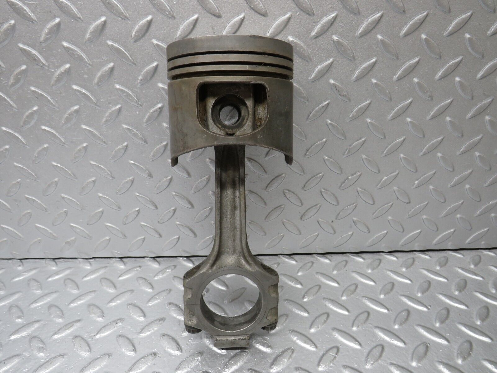 39303 Mercedes-Benz R107 500SL Piston With Connecting Rod 96,515mm