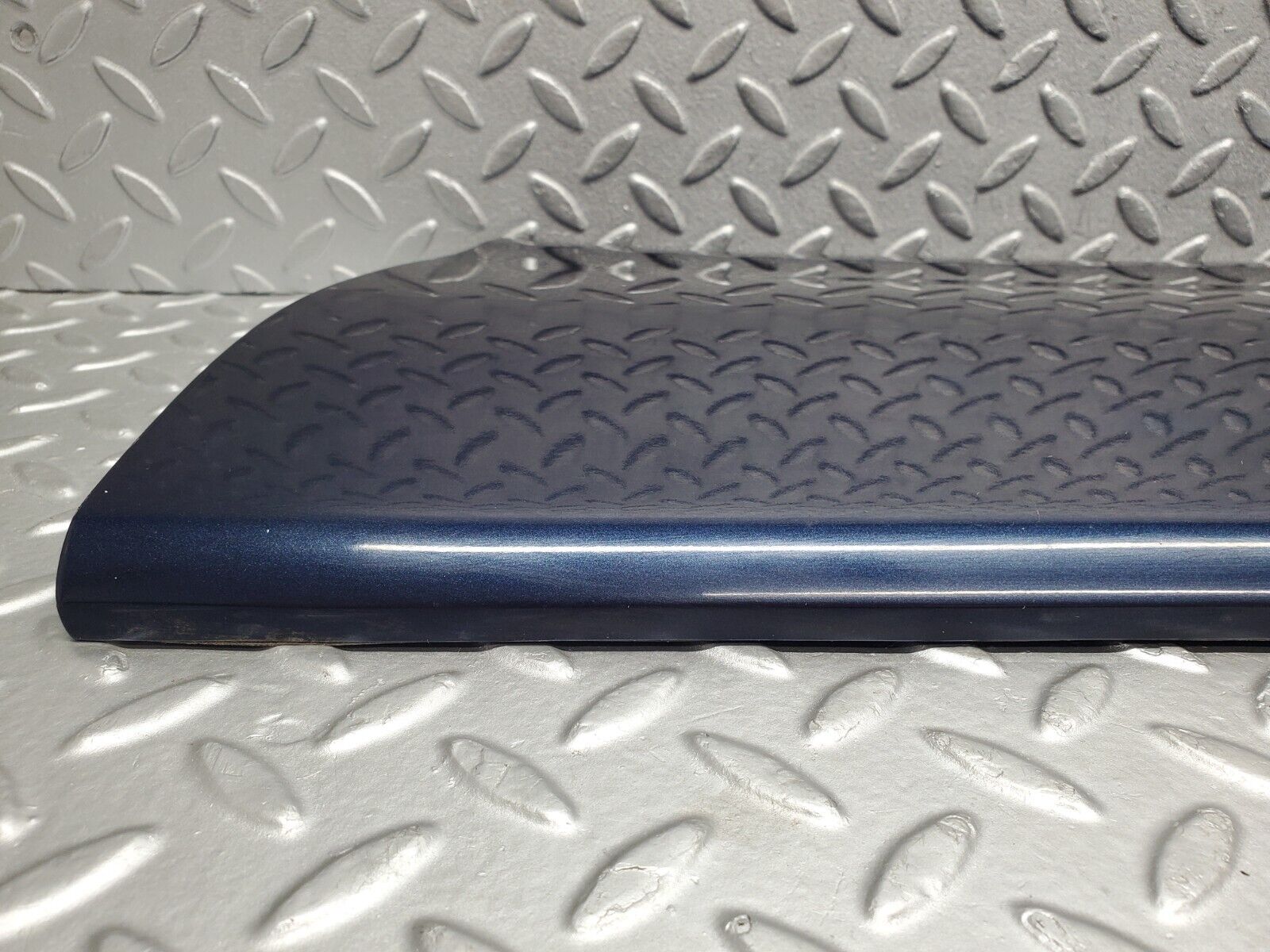 46747 Mercedes-Benz R129 320SL Coupe Left Door Lower Moulding Trim 1296902140