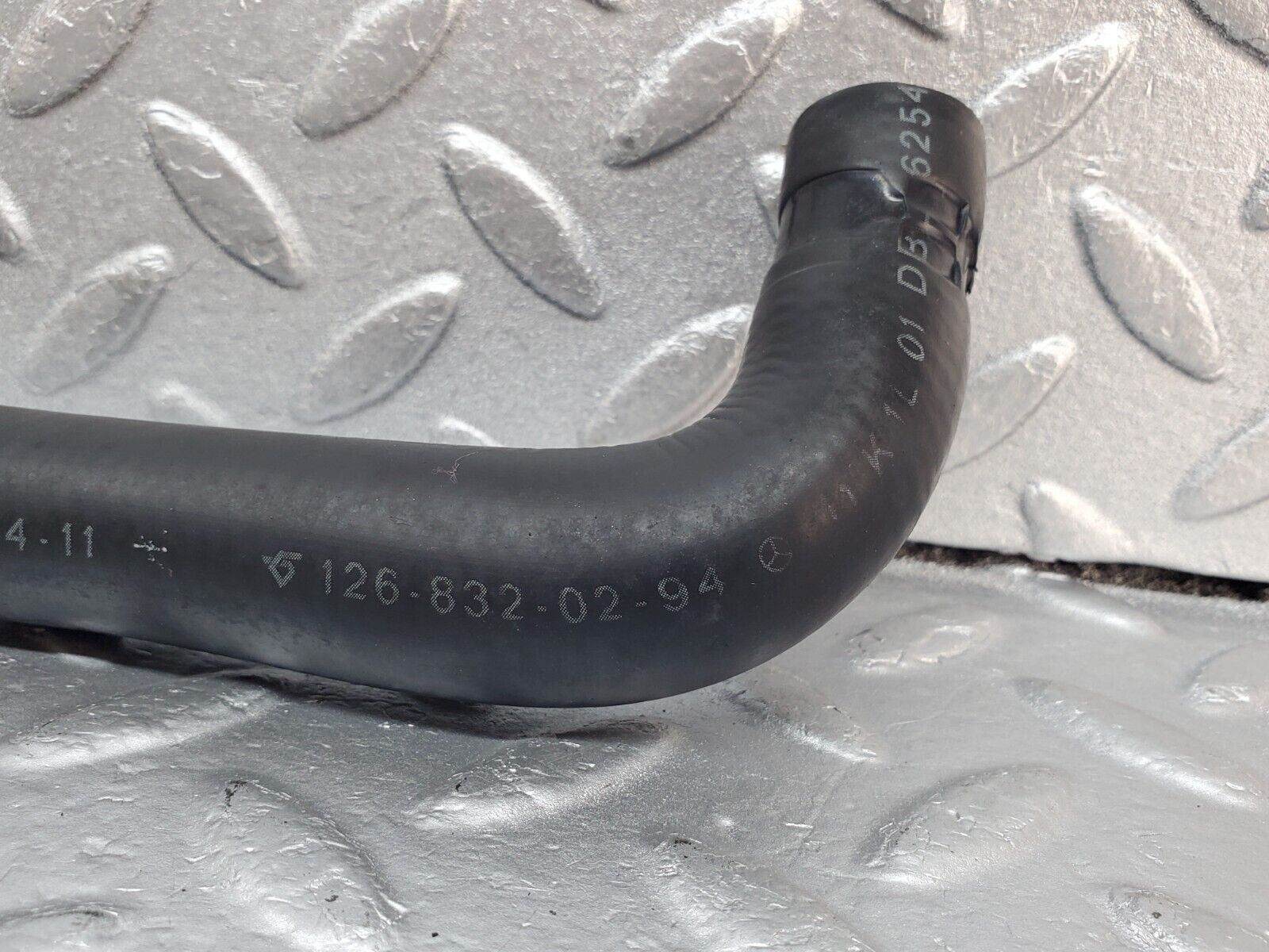 45687 Mercedes-Benz W126 420SE Heater Hose Pipe 1268320294