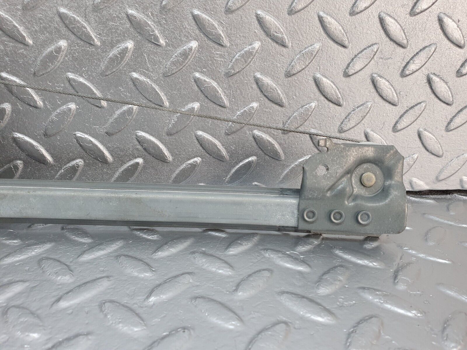 41941 Mercedes-Benz W202 C200 Rear Right Power Window Regulator