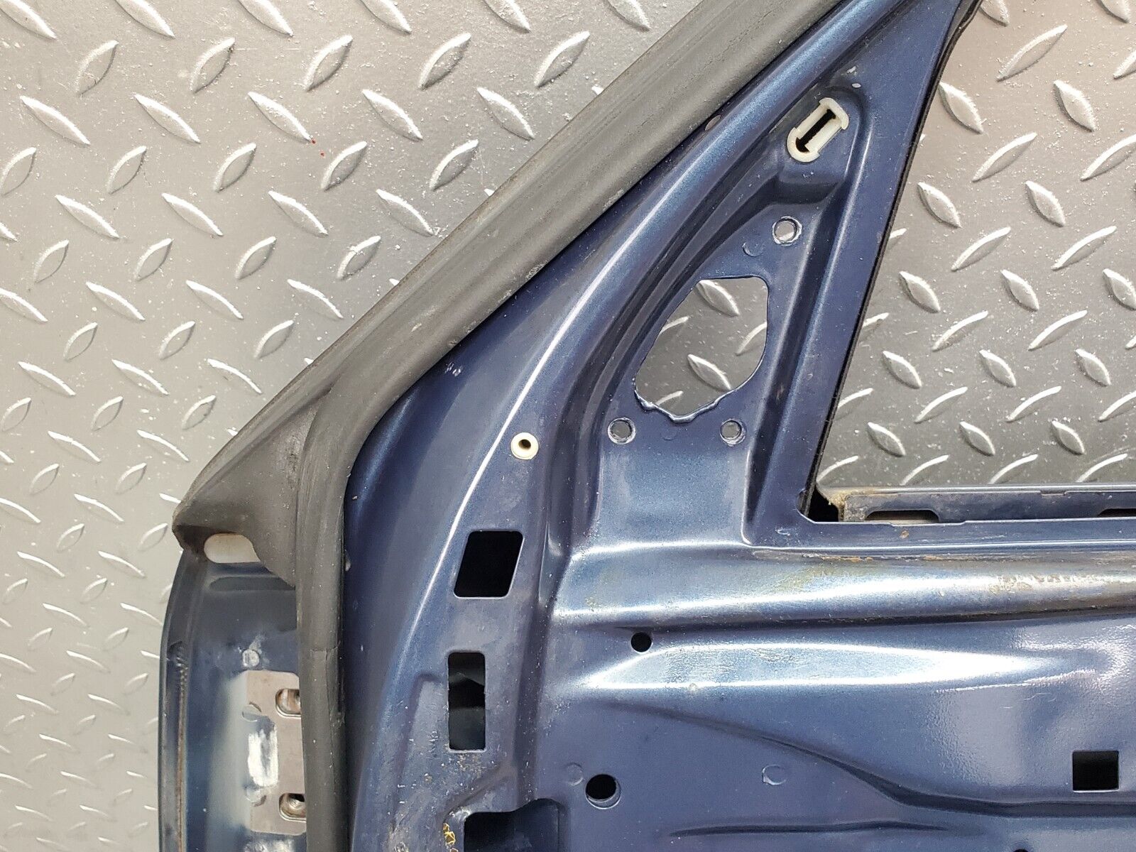 44704 Mercedes-Benz W124 220E Front Right Door