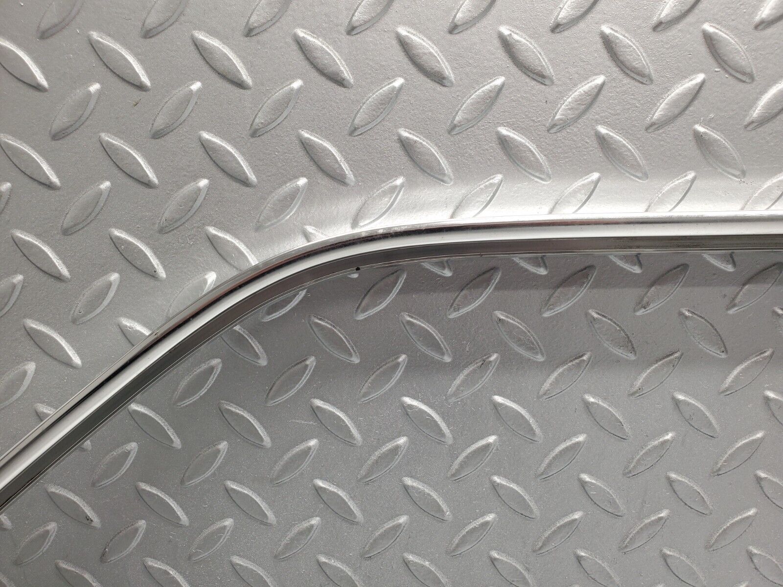 46504 Mercedes-Benz C123 280CE Coupe Chrome Roof Trim Cladding Left Side