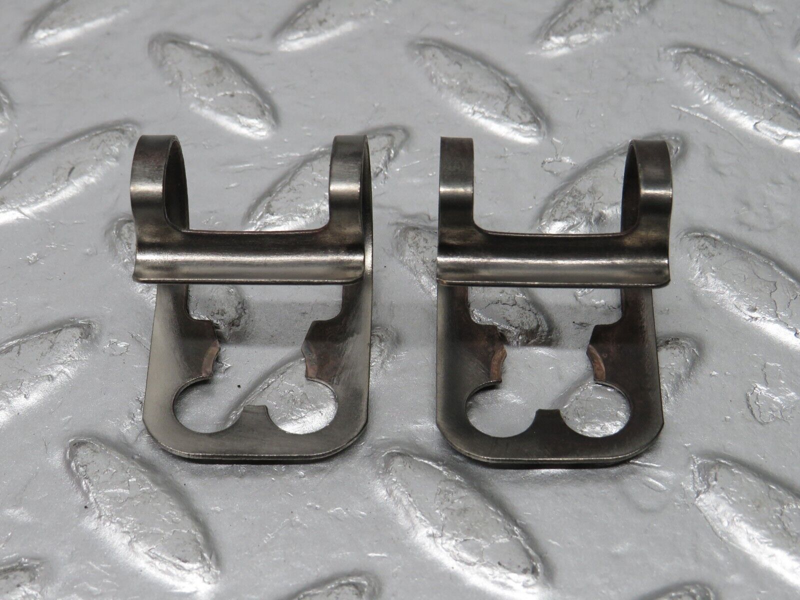 33004 Mercedes-Benz C107 R107 350 V8 Valve Rocker Arm With Spring & Tappet