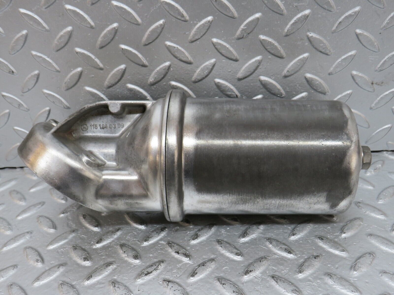 32849 Mercedes-Benz C107 R107 350 V8 Oil Filter Housing 1161840309