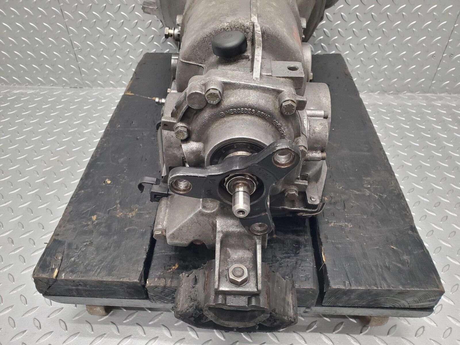 46117 Mercedes-Benz W126 420SE Automatic Gearbox 722.324 1262700200 1262713101