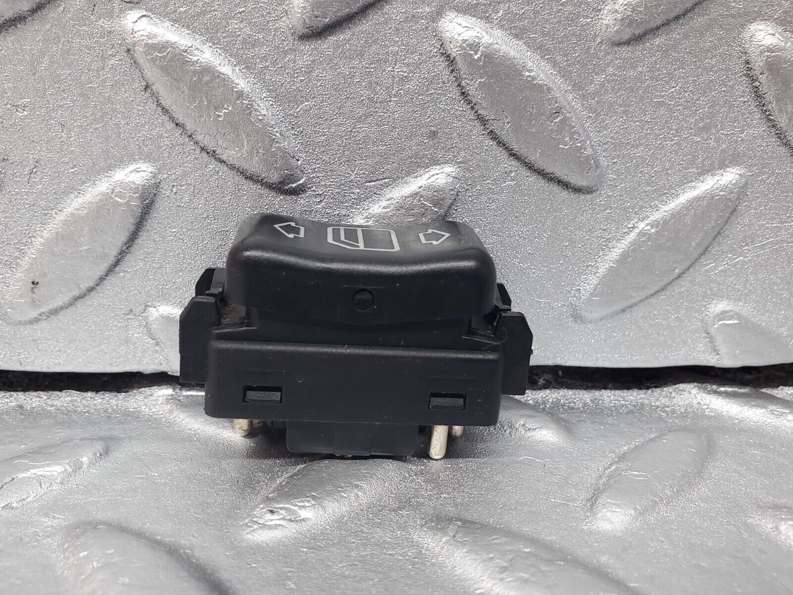 45668 Mercedes-Benz W126 420SE Electric Window Switch Left 1248204610