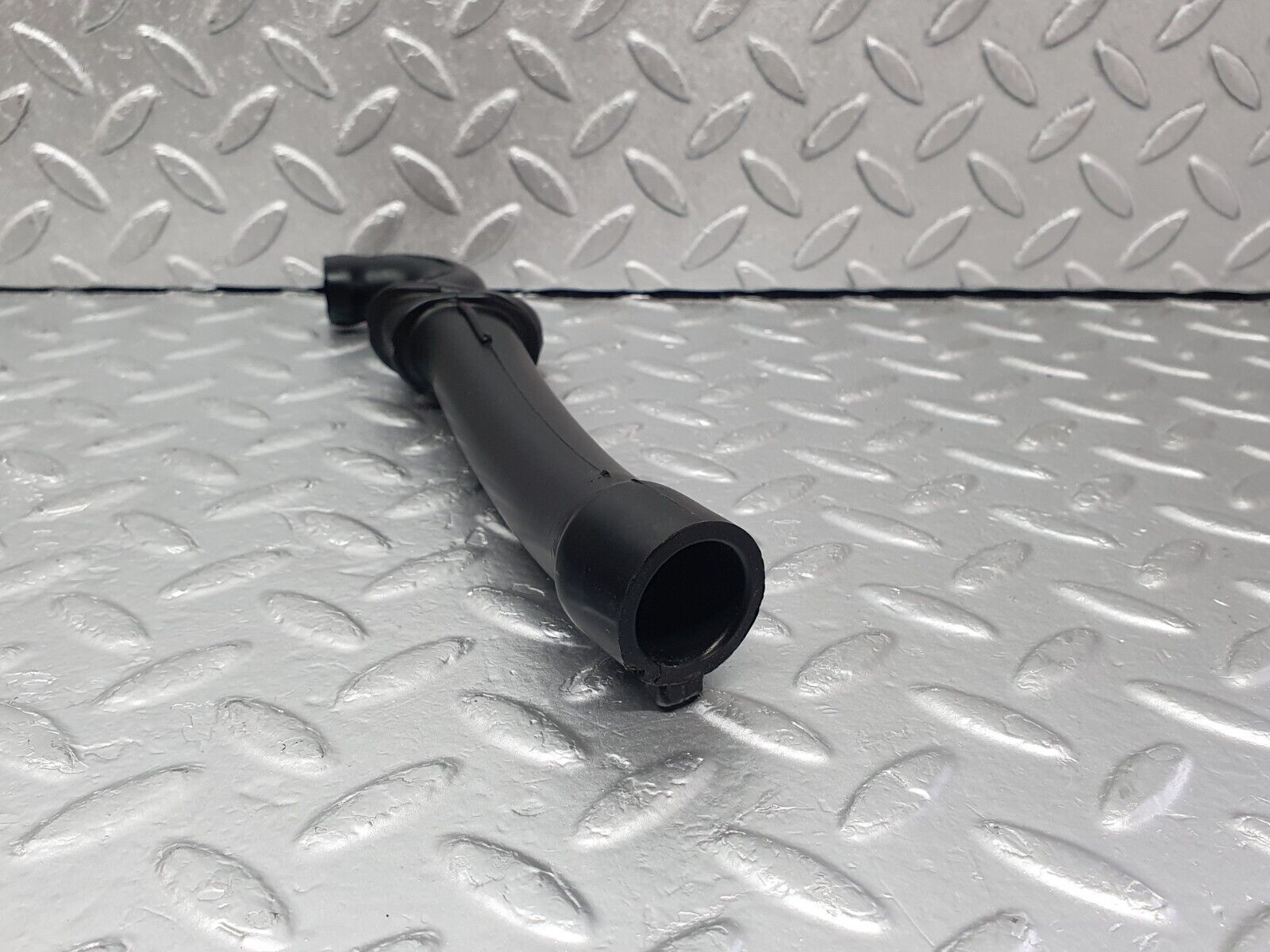 43667 Mercedes-Benz C126 380SEC Coupe Air Intake Hose Pipe 1160942082