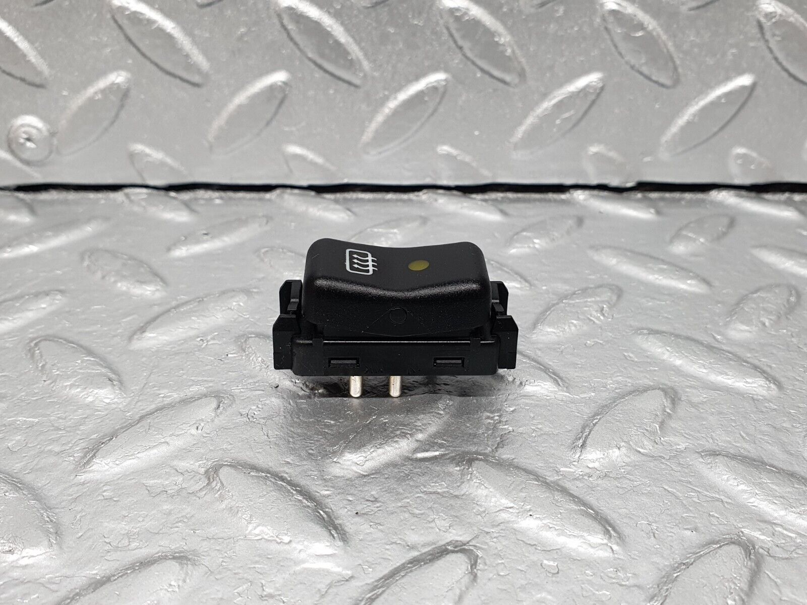 41648 Mercedes-Benz W124 200E Rear Windscreen Defroster Switch 1248201010