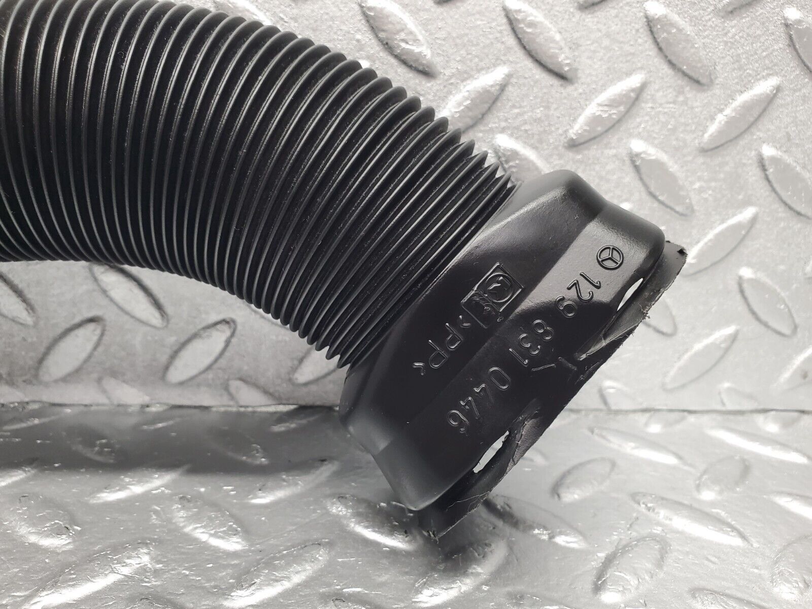 46870 Mercedes-Benz R129 320SL Coupe Air Intake Duct Pipe 1298310446