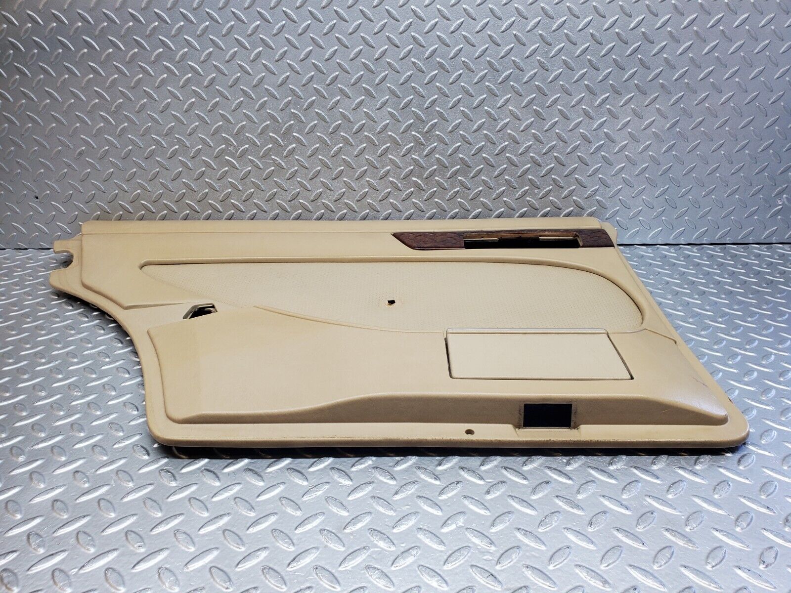 45721 Mercedes-Benz W126 420SE Rear Left Door Card Beige 1267370170