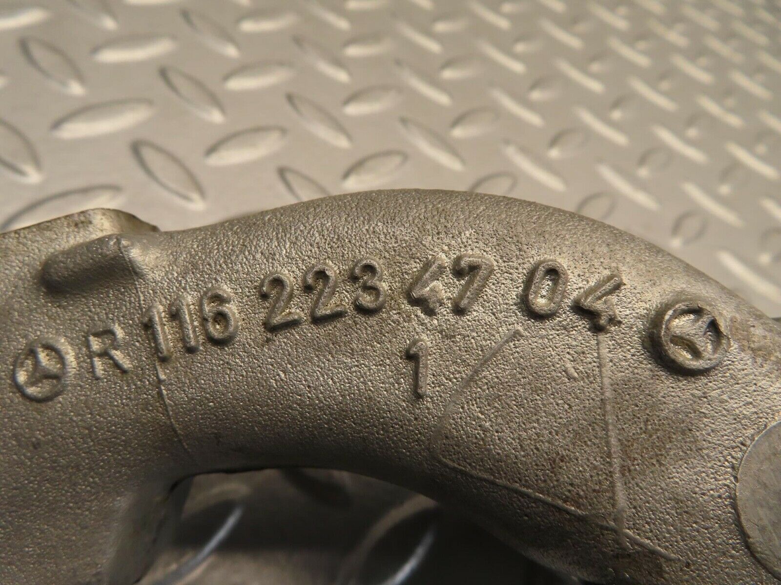 11745 Mercedes-Benz R107 450SL Engine Mount Bracket Right 1162234704