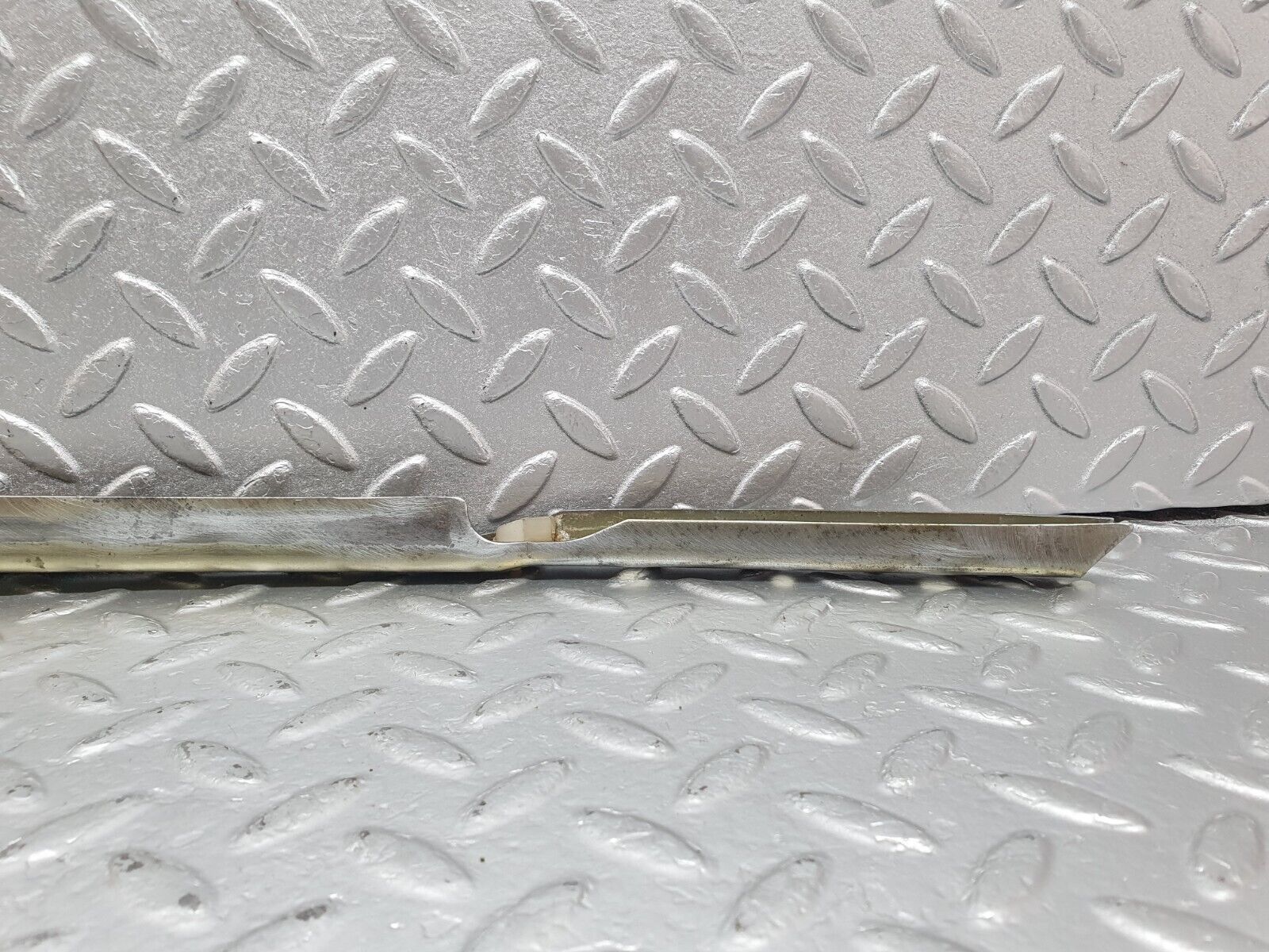 42435 Mercedes-Benz R129 320SL Coupe Left Door Front Window Channel