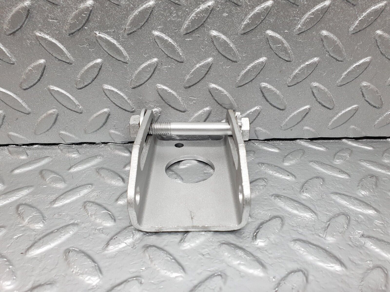 43102 Mercedes-Benz S123 200T Wagon Alternator Holder Bracket