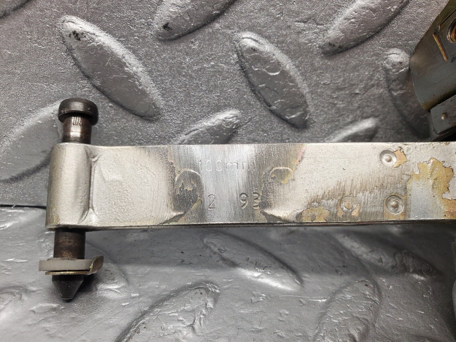 46138 Mercedes-Benz W124 Front Right Door Safety Check Strap