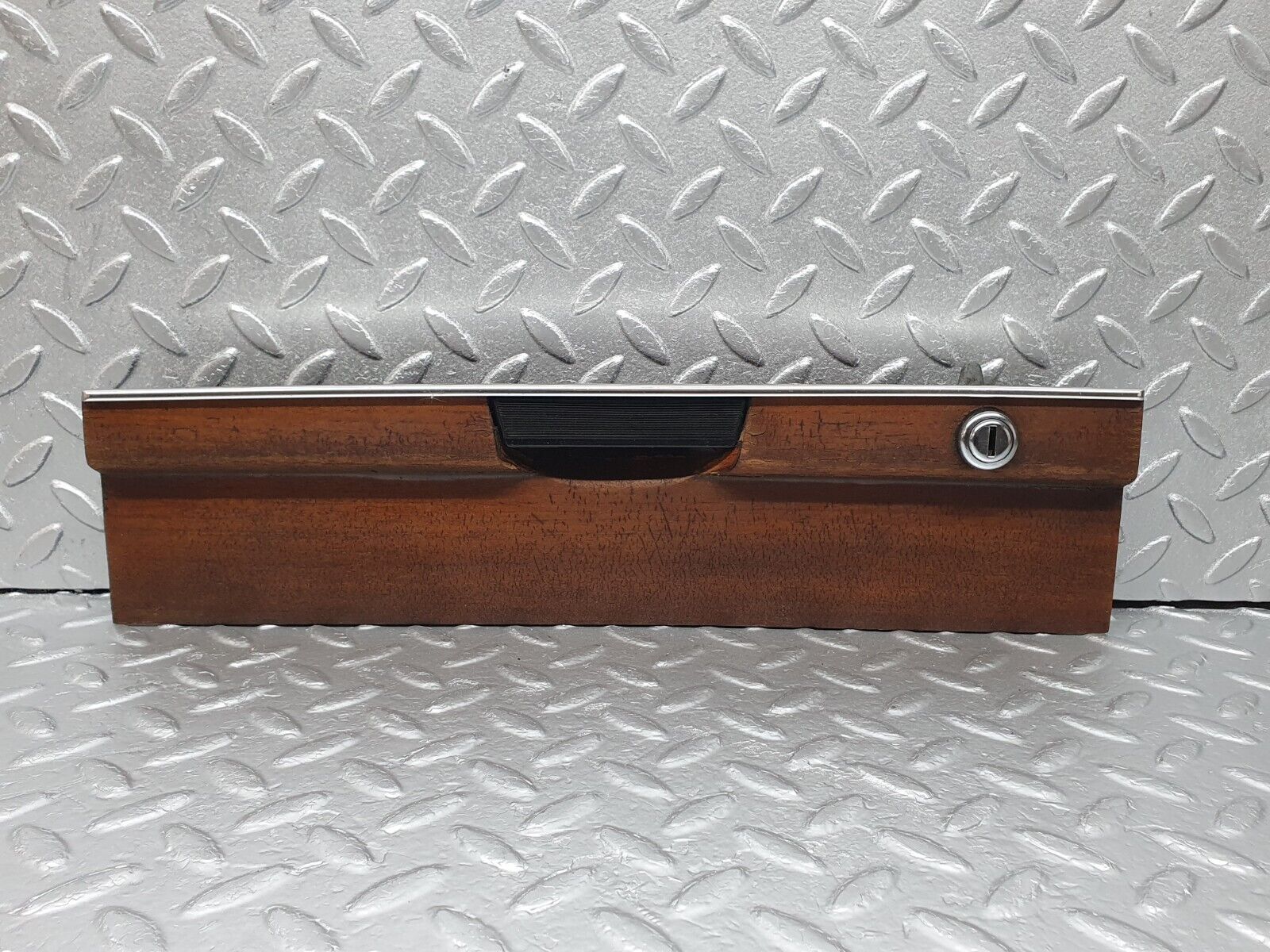 43082 Mercedes-Benz W108 280SE Glove Box Door No Key