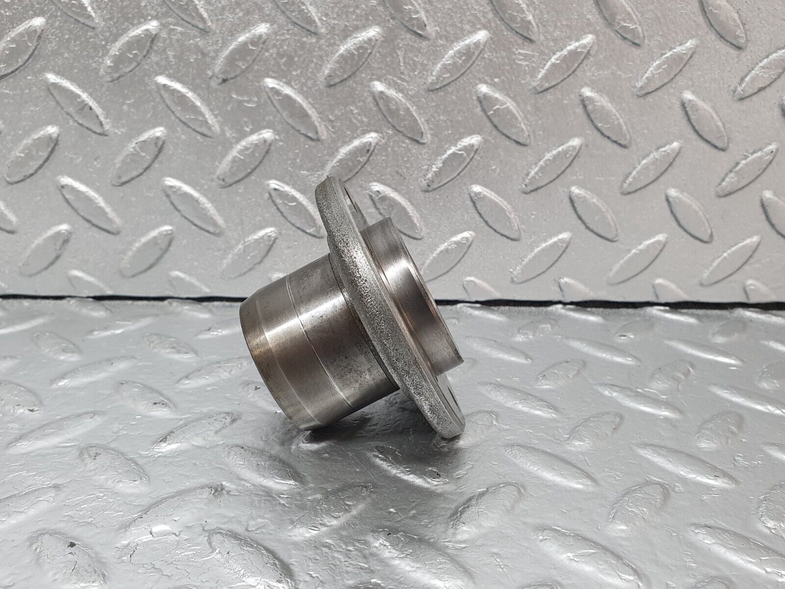 43793 Mercedes-Benz C126 380SEC Coupe Crankshaft Sleeve Hub