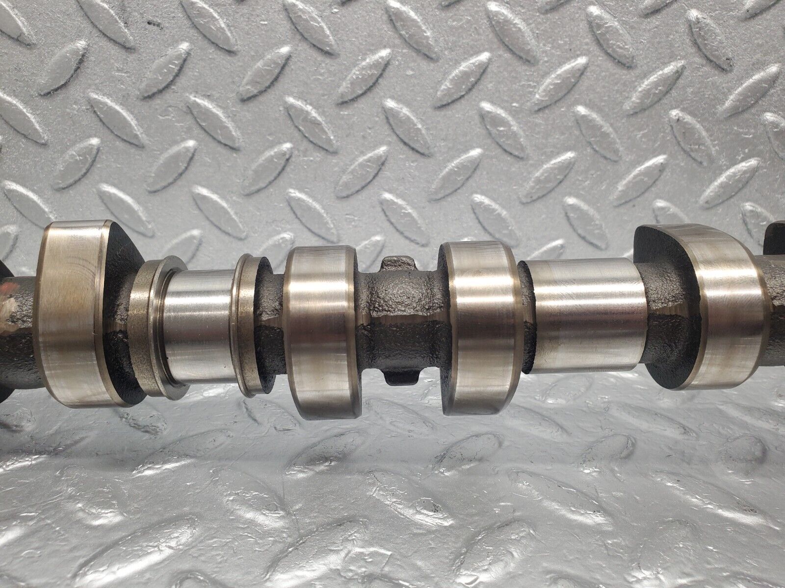 46223 Mercedes-Benz W124 280E Camshaft R1044501