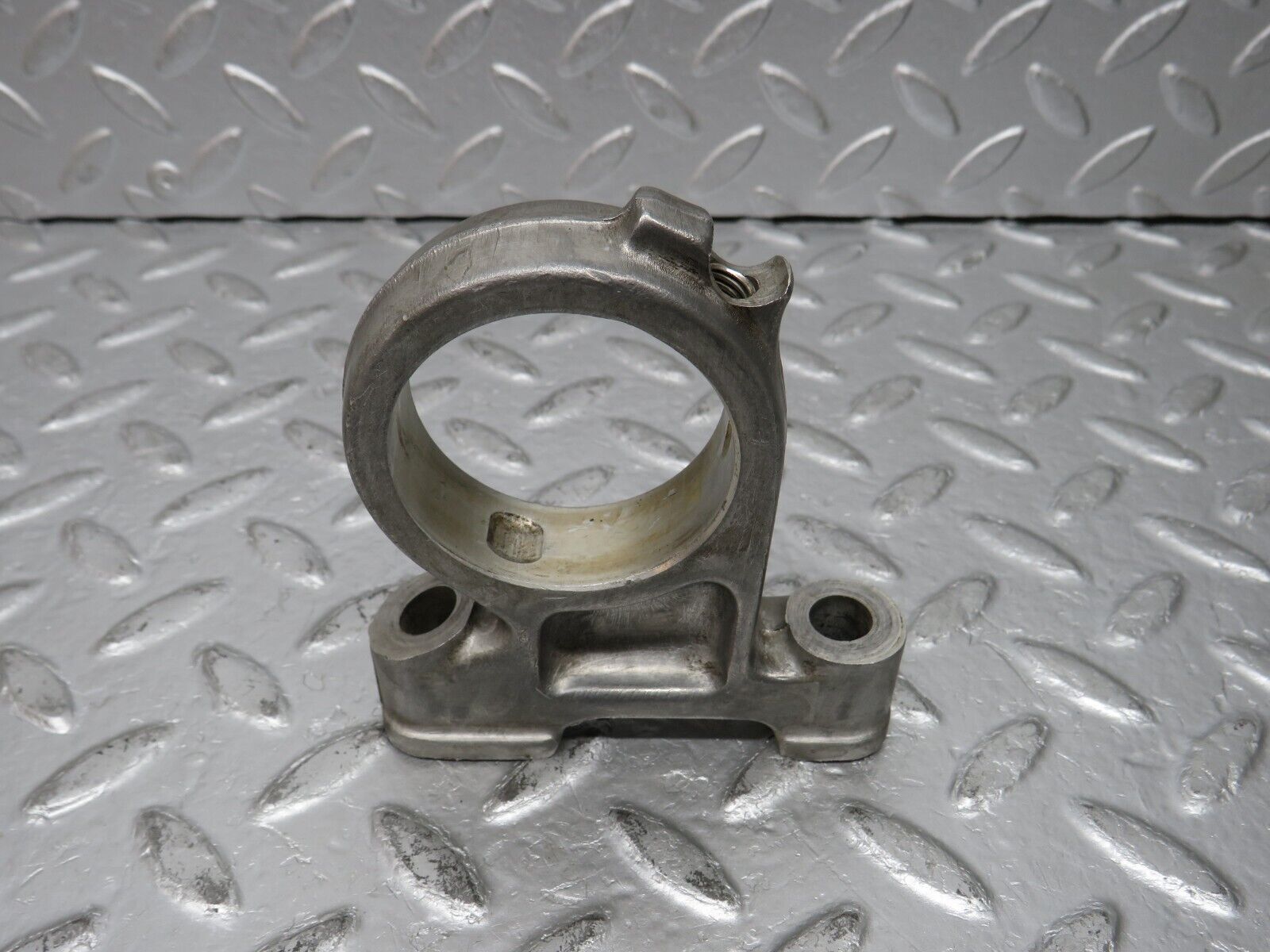 32796 Mercedes-Benz C107 R107 350 V8 Camshaft Tower Bearing 1160512112