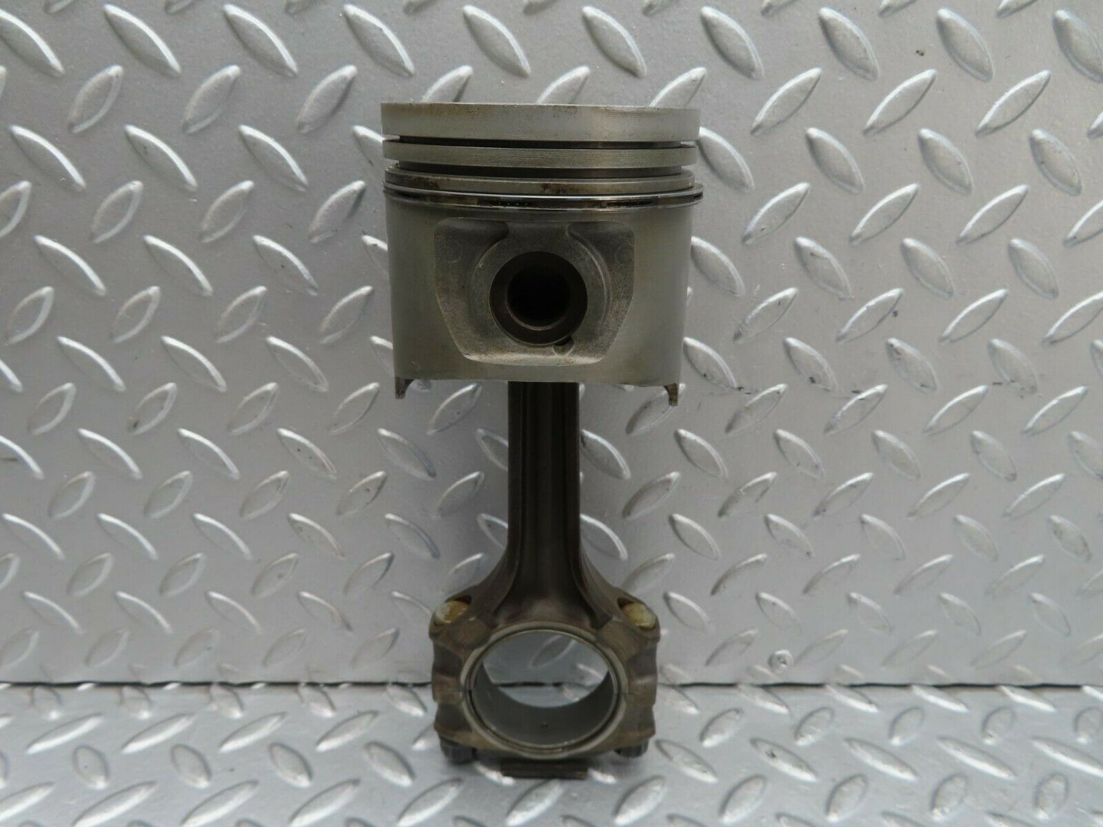 15779 Mercedes-Benz R107 450SL Piston With Connecting Rod 92.00 mm