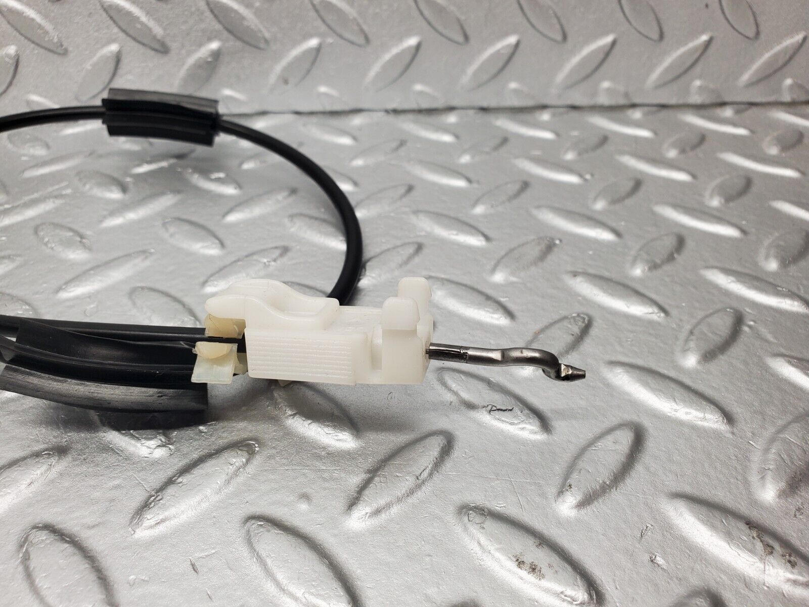 46952 Mercedes-Benz R129 320SL Coupe Door Lock Cable