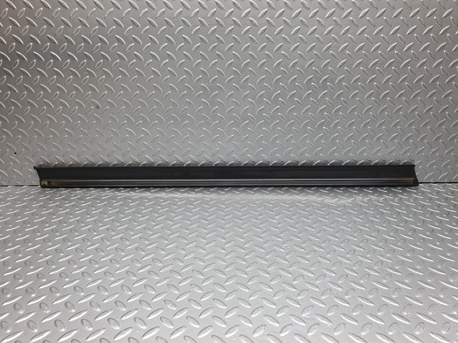 41684 Mercedes-Benz W124 200E Front Right Door Lower Moulding Trim