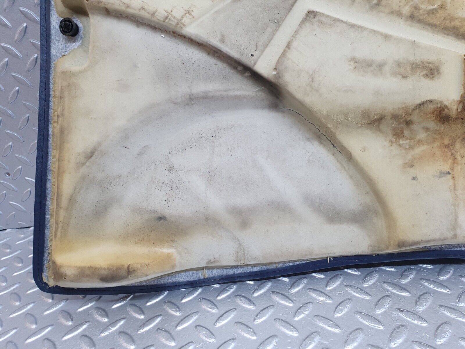 43023 Mercedes-Benz W201 190 Front Right Floor Carpet Blue 2016805462