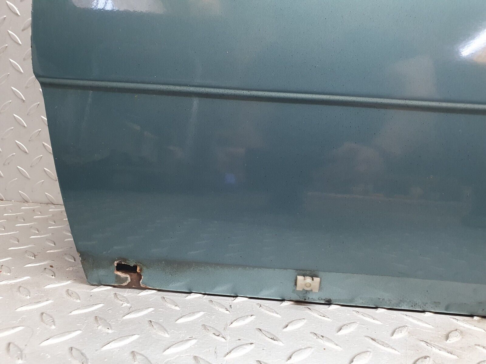 44056 Mercedes-Benz C123 230CE Coupe Left Door