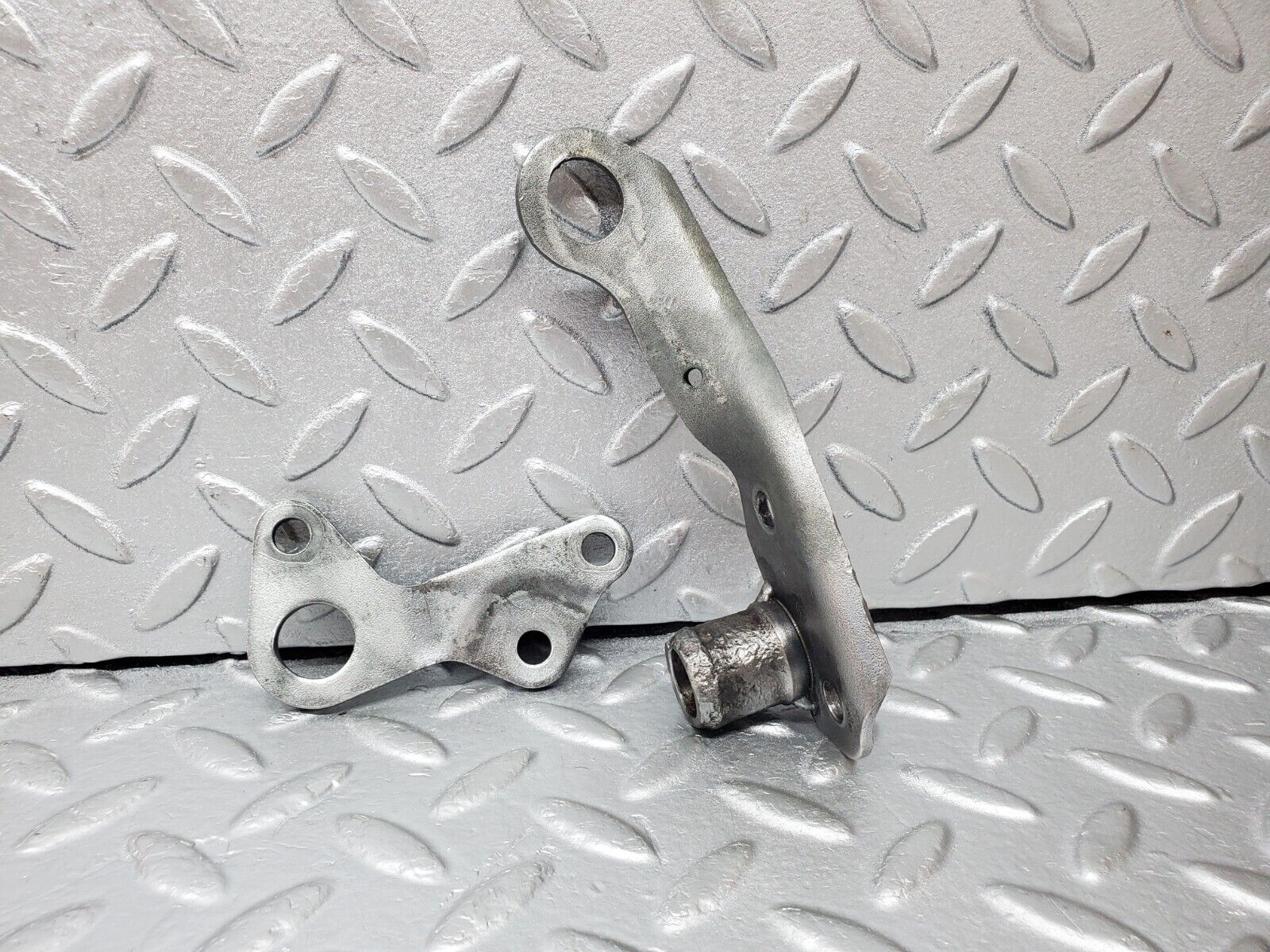 45290 Mercedes-Benz R129 300SL Coupe Engine Lifting Eyes Hooks