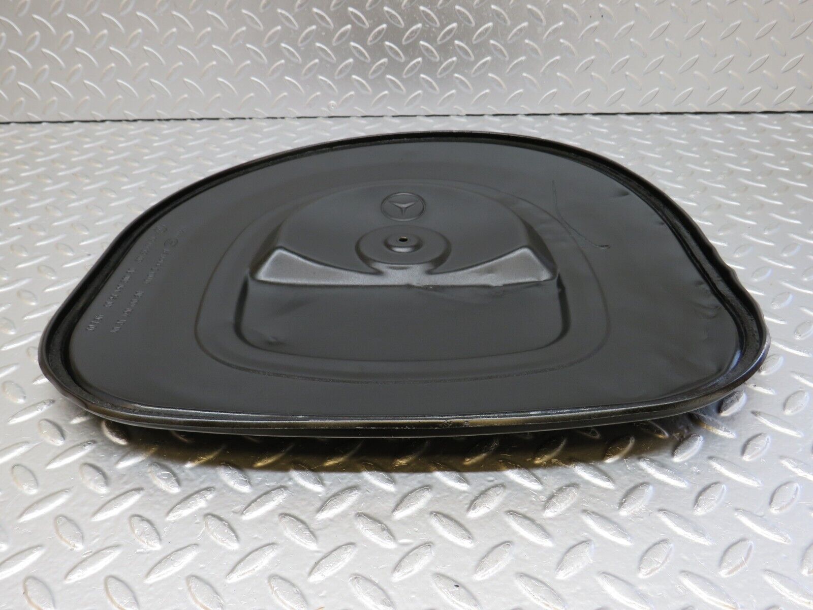 33560 Mercedes-Benz C107 R107 Air Filter Box Housing Lid 0080948902