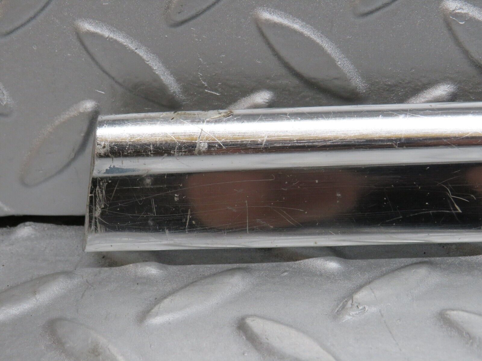 39107 Mercedes-Benz R107 500SL Right Door Chrome Trim