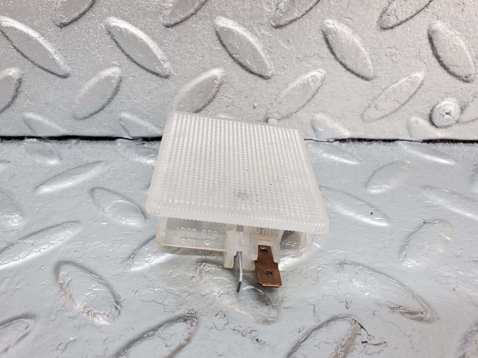 44667 Mercedes-Benz W124 220E Glove Box Light 1298200301