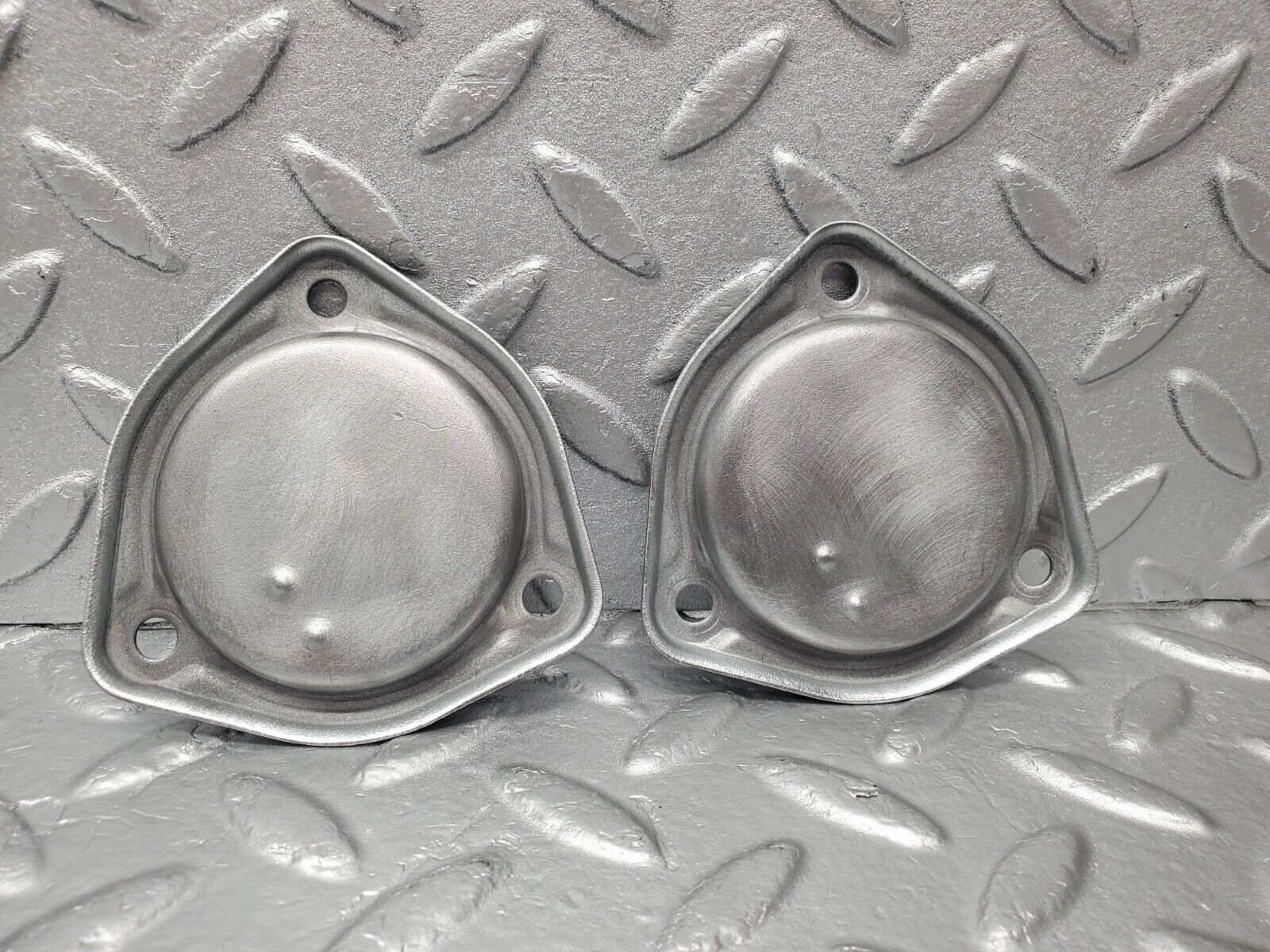 46726 Mercedes-Benz C123 280CE Coupe Camshaft Access Cover Plate